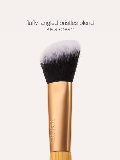 Concealer paw brush